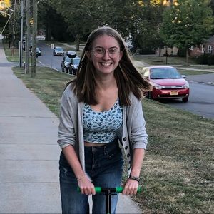 Meet your Posher, Elizabeth